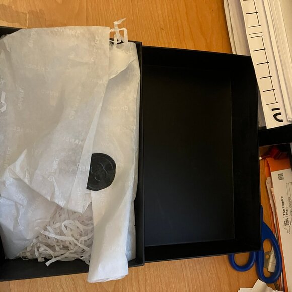 Empty Chanel Box in excellent condition - Picture 3 of 3